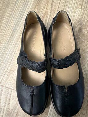 NEW NWOT HOTTER Brand - Black Leather Mary Janes sz 6.5 England